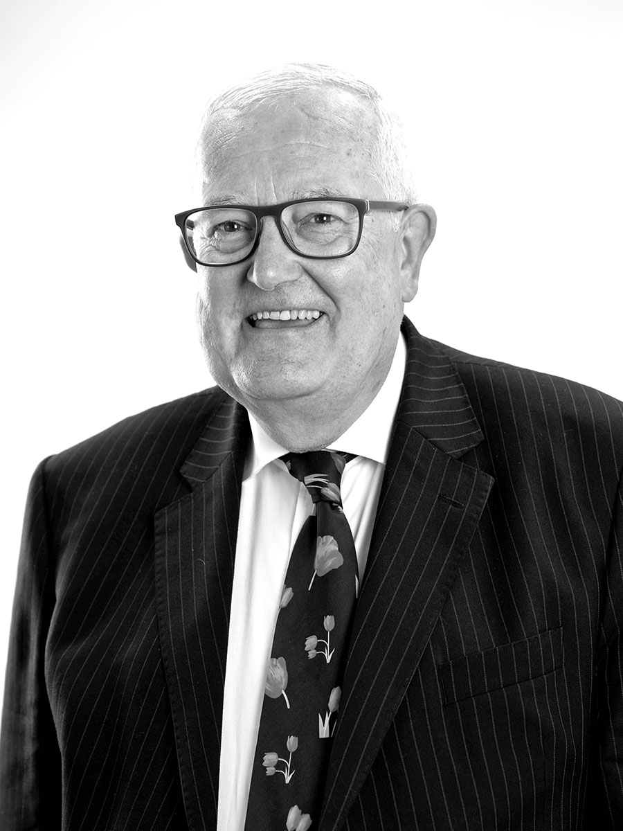 Dr Andrew Fergusson